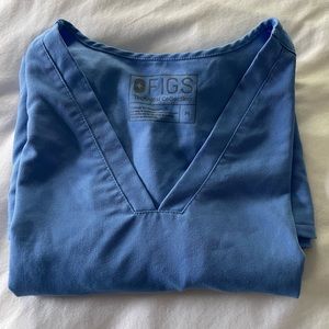 Figs size medium, Casma 3 pocket scrub top, ceil blue